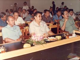 Ketua Dewan Provinsi Jawa Barat beserta anggota Dewan ketika menyaksikan upacra pelantika Preside...