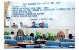 Gubernur Jawa Barat Bpk. Danny Setiawan Rapat Paripurna DPRD Persetujuan DPRD Terhadap Rancangan ...