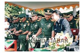 Gubernur Jawa Barat Danny Setiawan Menghadiri  Acara Serah Terima Jabatan Danpussenif TNI AD Dari...