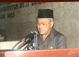 Wakil Gubernur Jawa Barat sedang menyampaikan sambutan dalam rang penyampaian 3 buah Raperda Prov...