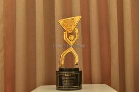 BERITA SATU Media Holdings Dengan Bangga Memberikan Penghargaan PUBLIC LEADER AWARDS 2022 Kepada ...