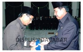 Gubernur Jawa Barat Danny Setiawan Melantik Kepala Kantor Regional III Badan Kepegawaian Negara