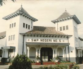 Gedung SMPN 5 Bandung