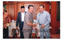 Gubernur Jawa Barat Dr. Drs. H. Danny Setiawan, M.Si Penandatanganan MOU dengan Gubernur Sulteng ...