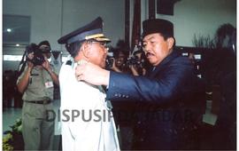 Gubernur Jawa Barat De. Drs. H. Danny Setiawan, M.Si Pelantikan Kabupaten Bandung Periode 2005-2010
