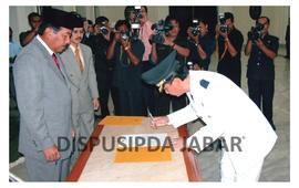 Gubernur Jawa Barat Dr. Drs. H. Danny Setiawan, M.Si pada Pelantikan Bupati Sukabumi Drs. H. Mama...