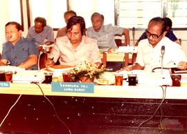 Sekwilda TK I Jawa Barat saat mengikuti Pembahasan Pra RAPBD Tahun Anggaran 1983/1984 bertempat d...
