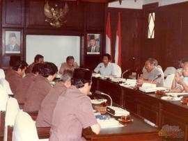 Wakil Ketua Dewan, Oneng Dachlan ketika Menerima Rombongan Komisi C DPRD Tingkat I Kalimantan Bar...