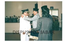 Gubernur Jawa BaratDr. Drs. H. Danny Setiawan, M.Si Saat Melantil dan Mengambil Sumoah Drs. H. M....