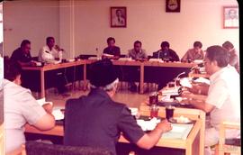 Rapat Panitia Musyawarah Provinsi Daerah Tingkat I Jawa Barat dipimpin oleh Ketua Dewan, H. E. Su...