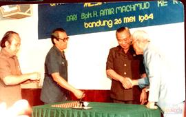 Kegiatan Bapak Ketua DPRD Provinsi Jawa Barat, H.E. Suratman dalam Menghadiri Upacara Pemberian M...