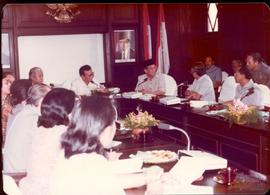 Rapat Panitia Khusus Pembahasan 9 (sembilan) Buah Raperda Provinsi Daerah Tingkat I Jawa Barat.