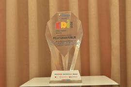 Kepala Daerah Inovatif Penghargaan Kategori Pelayanan Publik Dr. H. Mochamad Ridwan Kamil, S.T., ...