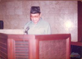 Wakil Gubernur H. Abung Kusman saat menyampaikan Jawaban Eksekutif pada Sidang Pleno DPRD Provins...