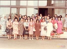 Kegiatan Ibu-Ibu Ikatan Keluarga DPRD Jawa Barat dalam Menerima 26 Anggota Ibu/Isteri Anggota Kom...