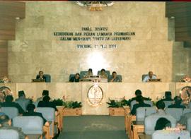 Panel Diskusi Keduudukan dan Peran Lembaga Perwakilan dalam Menyikapi Tuntutan Reformasi di Bandu...
