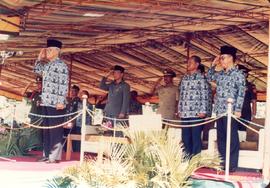 Gubernur KDH TK. I Jawa Barat, Bapak H. Aang Kunaefi bertindak  sebagai Inspektur Upacara pada pe...