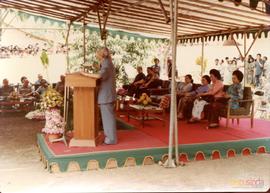 Wakil Presiden RI, Bapak Adam Malik ketika memberikan pidato sambutan dalam acara kunjungan Belia...
