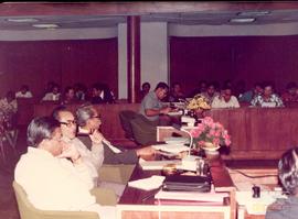 Suasana dialog pada saat acara Pembukaan Rapat Pra RAPBD Tahun Anggaran 1982/1983 di Grand Hotel ...