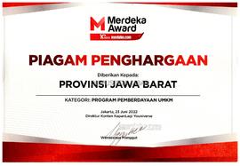 Piagam  Penghargaan     Kategori Program Pemberdayaan UMKM – merdeka Award diberikan kepada Provi...