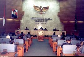 Rapat Paripurna DPRD Provinsi Daerah Tingkat I Jawa Barat mengenai Pemandangan Umum Fraksi Terhad...