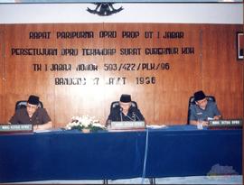 Rapat Paripurna DPRD Provinsi DT I Jawa Barat mengenai Persetujuan DPRD terhadap Surat Gubernur K...