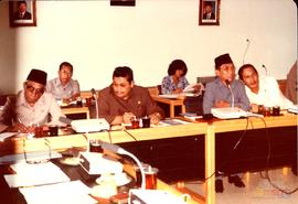 Rapat Panitia Musyawarah Provinsi Jawa Barat dipimpin oleh Ketua Dewan, H.E. Suratman didampingi ...
