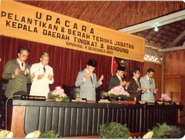 Upacara Pelantikan dan Serah Terima Jabatan Kepala Daerah Tingkat II Bandung pada 4 Desember 1980.